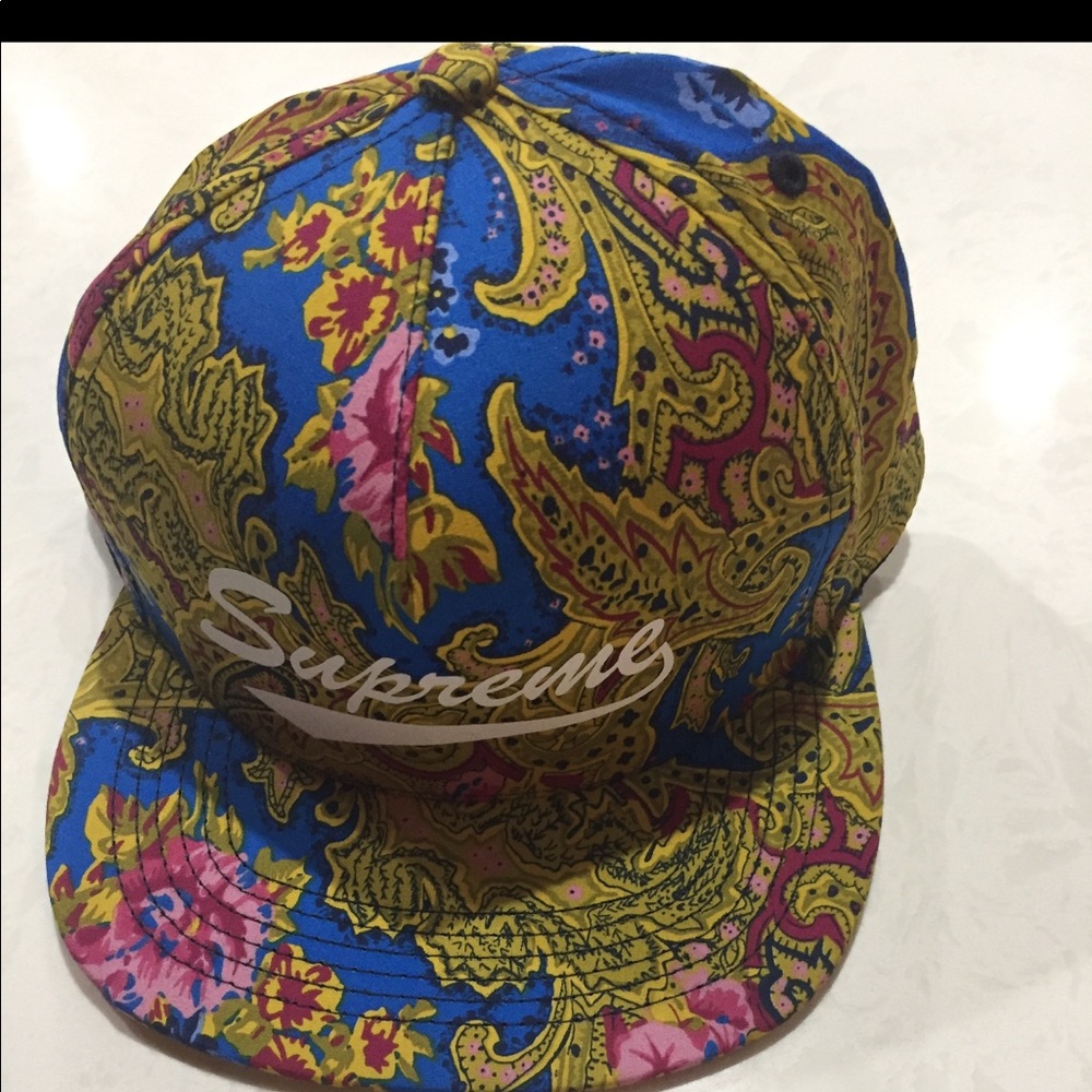 🎈SOLD🎈Authentic Supreme Hat